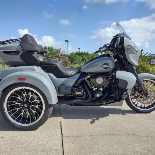 Harley-Davidson® Street Glide 3 Limited 2026 thumb 3