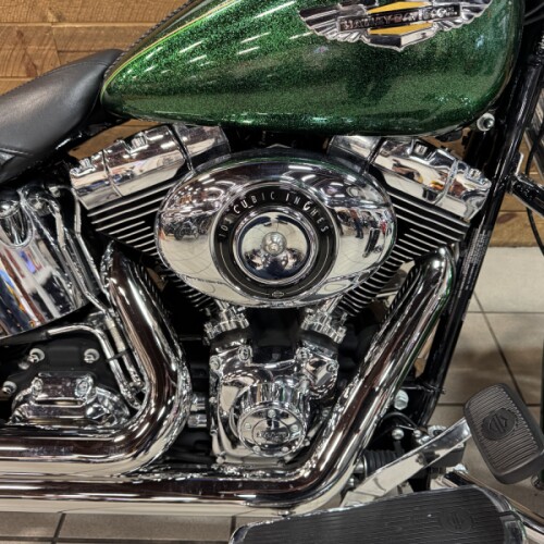 2013 Harley-Davidson® Softail® Deluxe Hard Candy Lucky Green Flake  FLSTN thumb 2