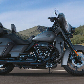 2019 Harley-Davidson® CVO™ Limited thumb 3