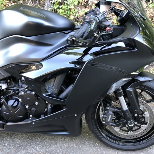 2024 Kawasaki NINJA® ZX™-6R Metallic Flat Spark Black/Ebony thumb 3