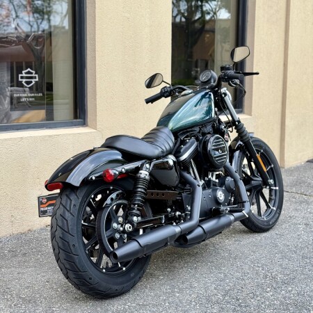 2018 Harley-Davidson® Sportster Iron XL883N thumb 2