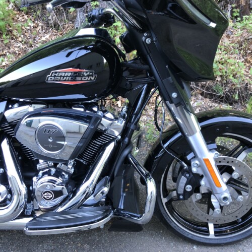2025 Harley-Davidson® Street Glide® Vivid Black thumb 3
