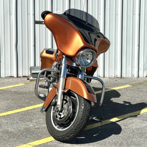 2008 Harley-Davidson® Street Glide® 105th Anniversary Copper Pearl & Vivid Black thumb 3