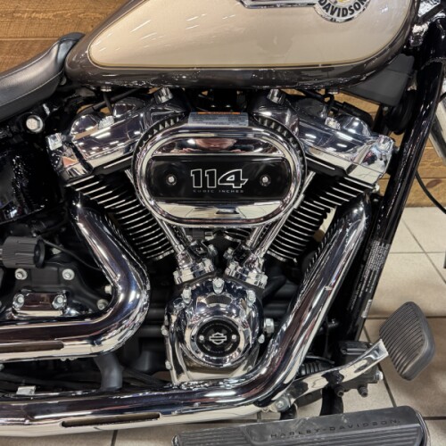2023 Harley-Davidson® Fat Boy® 114 Gray Haze/Silver Fortune FLFBS thumb 2
