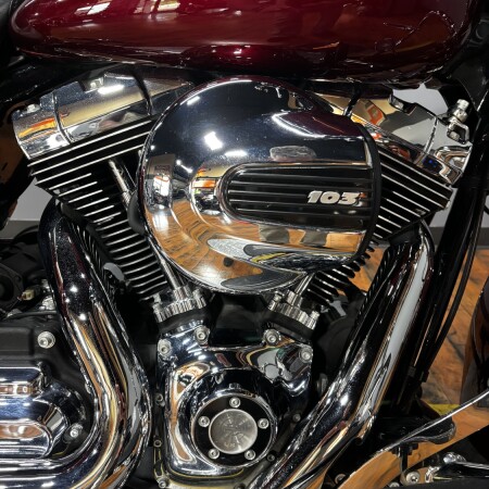 2016 Harley-Davidson® Road Glide® Special VELOCITY RED W/PINSTRIPE thumb 2
