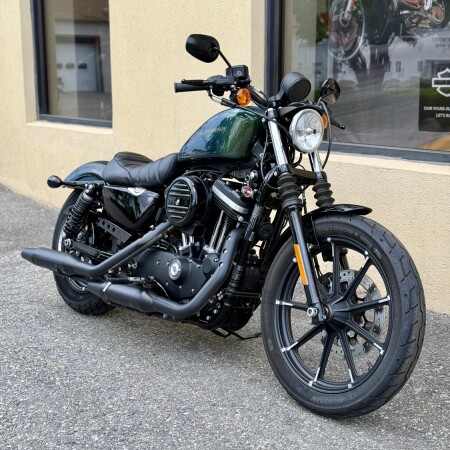 2018 Harley-Davidson® Sportster Iron XL883N thumb 1