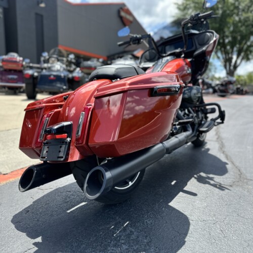 FLTRX 2024 Road Glide® thumb 2