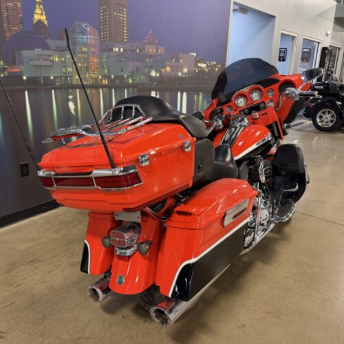 FLHTCUSE8 2012 CVO™ Ultra Classic® Electra Glide® thumb 2