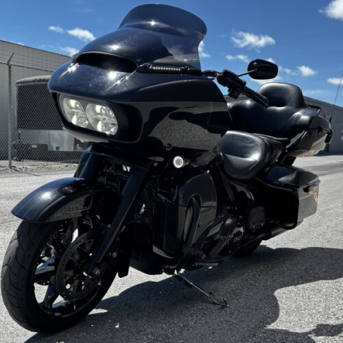 2020 Harley-Davidson® Road Glide® Limited – Black Option Vivid Black  thumb 0
