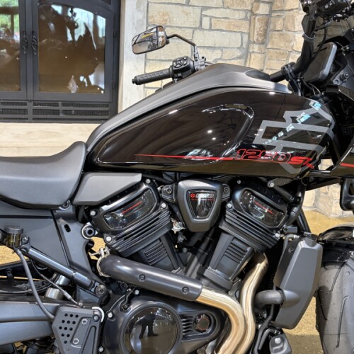 RA1250ST 2026 Pan America® 1250 ST thumb 2