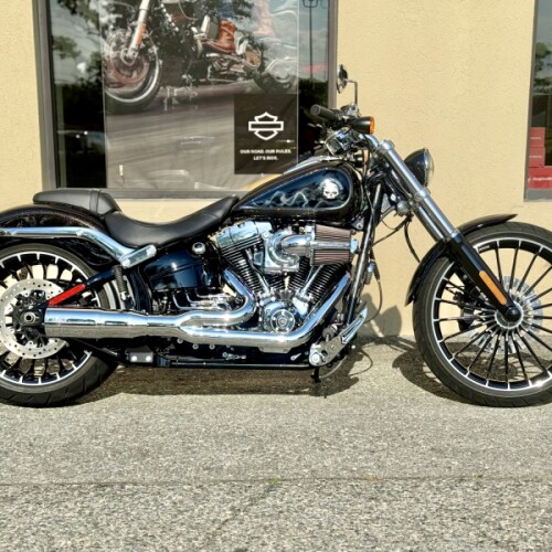 2017 Harley-Davidson® Breakout® FXSB - FACTORY CUSTOM PAINT & LOW MILES thumb 3