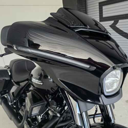 2026 Harley-Davidson® Street Glide® Vivid Black Black Trim thumb 2