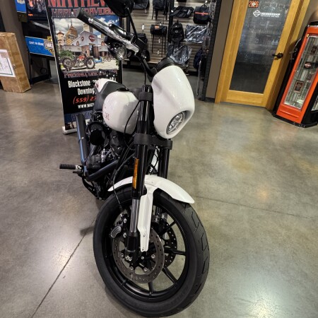 2026 Harley-Davidson® Low Rider® S White Onyx Pearl Black Trim thumb 2