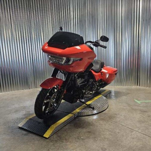 2026 Harley-Davidson® Road Glide® Blood Orange Black Trim thumb 1