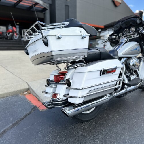 FLHTC 2008 Electra Glide® Classic thumb 2