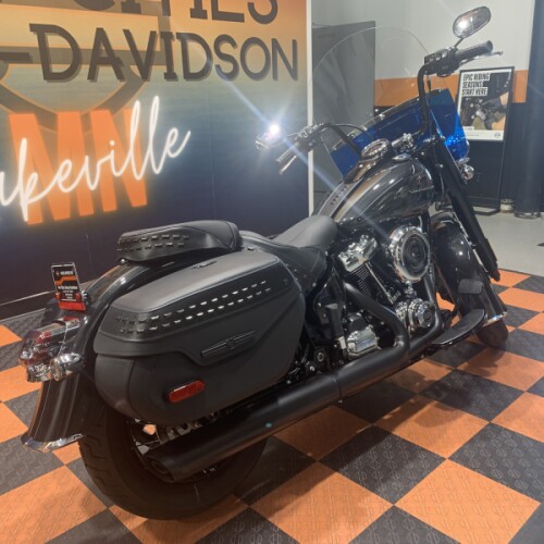 2026 Harley-Davidson Heritage Classic FLHC Liberty Edition thumb 3