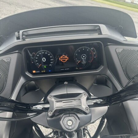 2026 Harley-Davidson® Road Glide® Dark Billiard Gray Black Trim thumb 1