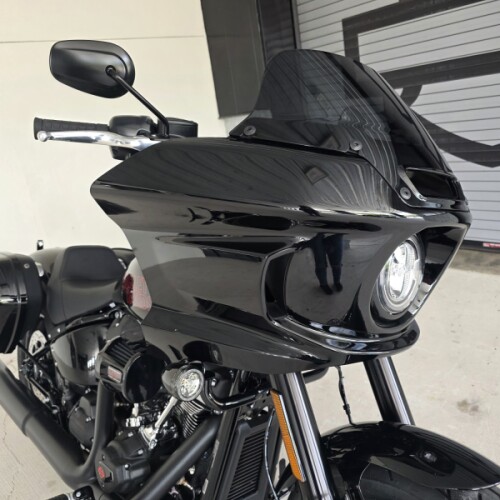 2026 Harley-Davidson® Low Rider® ST Vivid Black Black Trim thumb 2