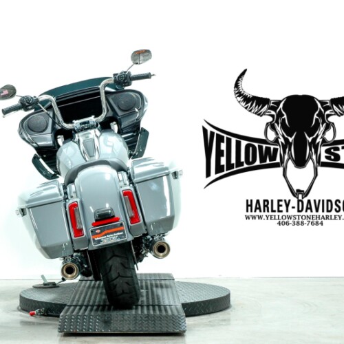 2026 Harley-Davidson® Road Glide® Dark Billiard Gray Black Solo Cast Wheels thumb 2