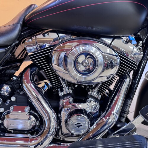 2013 Harley-Davidson® Road Glide® Custom Black Denim thumb 2