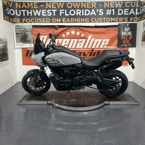 2025 Harley-Davidson Pan America® 1250 ST thumb 3