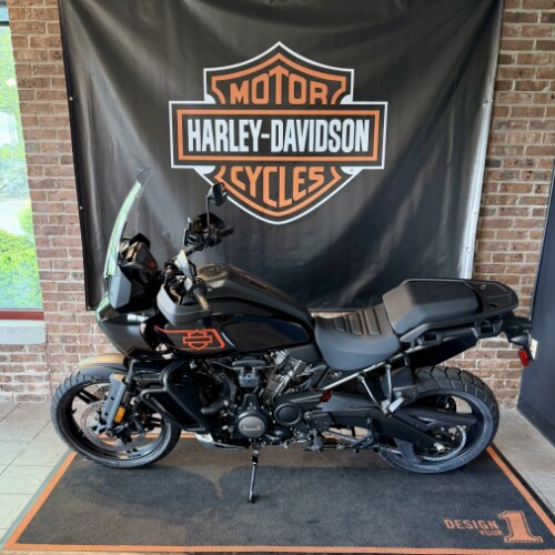 2026 Harley-Davidson® Pan America® 1250 Special Vivid Black Black Cast Wheels thumb 0