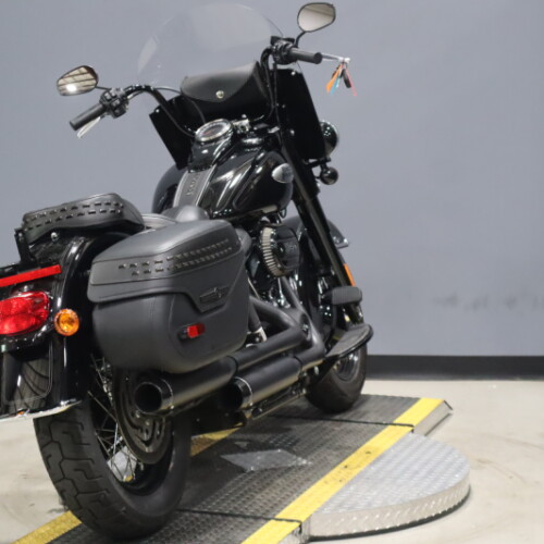 2024 Harley-Davidson® Heritage Classic FLHCS thumb 0