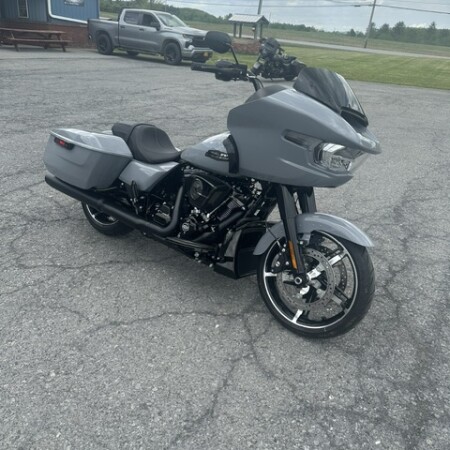 2026 Harley-Davidson® Road Glide® Dark Billiard Gray Black Trim thumb 3
