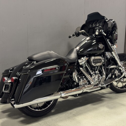 FLHXS 2022 Street Glide<sup>®</sup> Special thumb 2