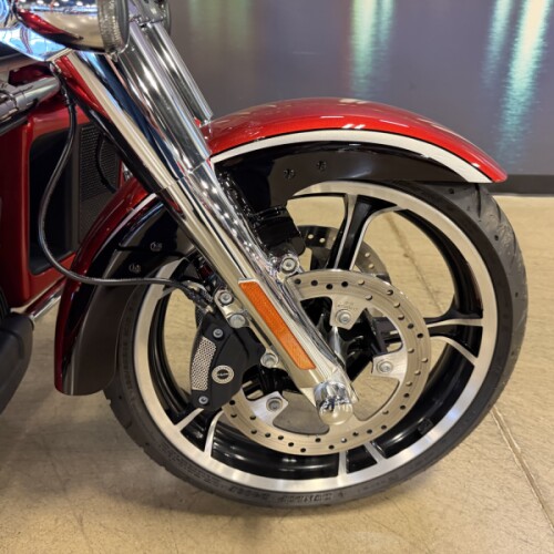 FLHTCUTGSE 2021 CVO™ Tri Glide® thumb 1