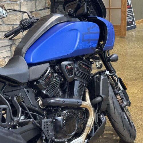 RA1250ST 2026 Pan America® 1250 ST thumb 2