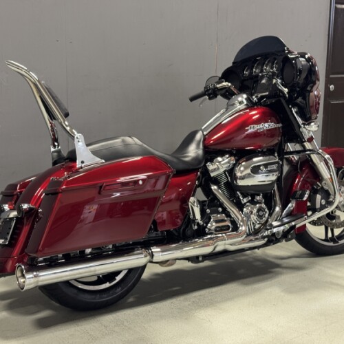 FLHXS 2017 Street Glide® Special thumb 2