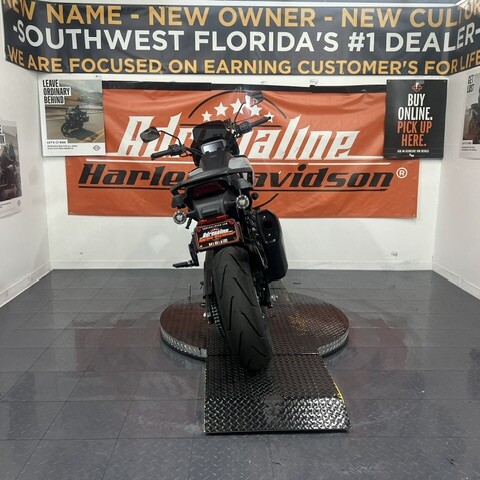 2025 Harley-Davidson Pan America® 1250 ST thumb 2