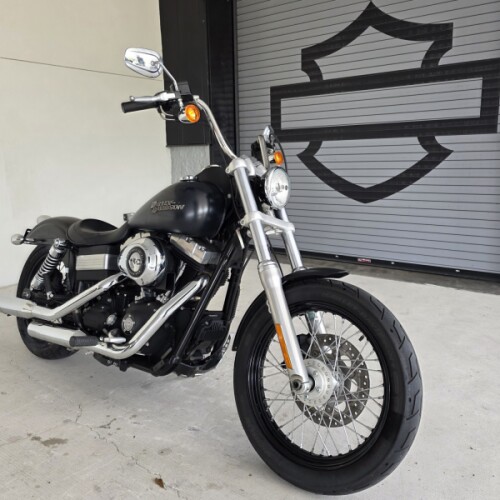 2011 Harley-Davidson® Street Bob® Black Denim thumb 3