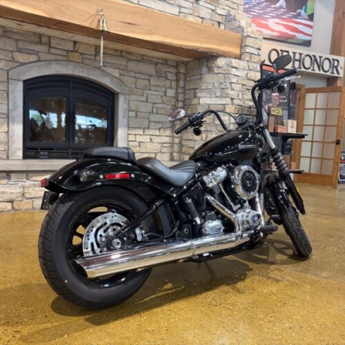 FXBB 2025 Street Bob™ thumb 3