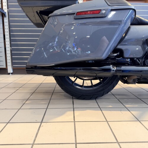 2018 H-D FLHXSE CVO™ Street Glide 117ci thumb 1
