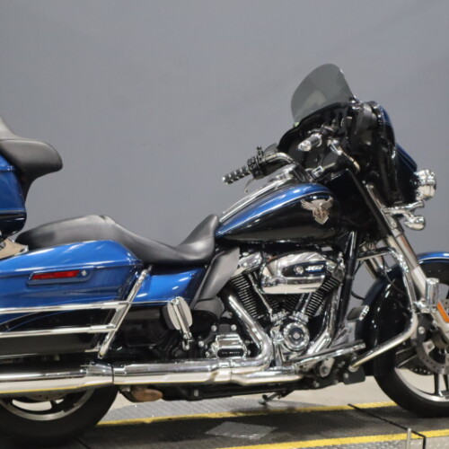 2018 Harley-Davidson® 115th Anniversary Street Glide® FLHXANV thumb 2