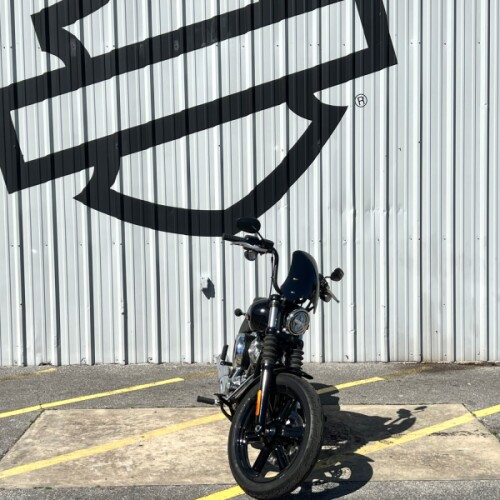2025 Harley-Davidson® Street Bob® Vivid Black w/Cast Wheels thumb 3
