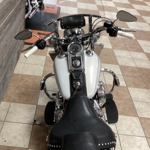 2000 Harley-Davidson® Heritage Softail® Classic Pearl White thumb 2