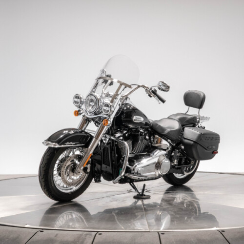 2024 Harley-Davidson FLHCS Heritage Classic 114 in Vivid Black with 5,093 miles thumb 0