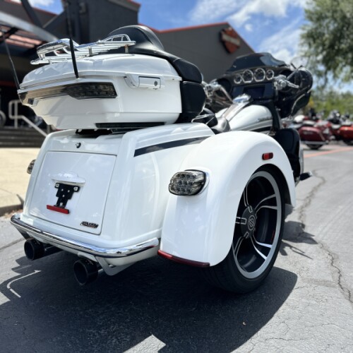 FLHTCUTGSE 2020 CVO™ Tri Glide® thumb 2