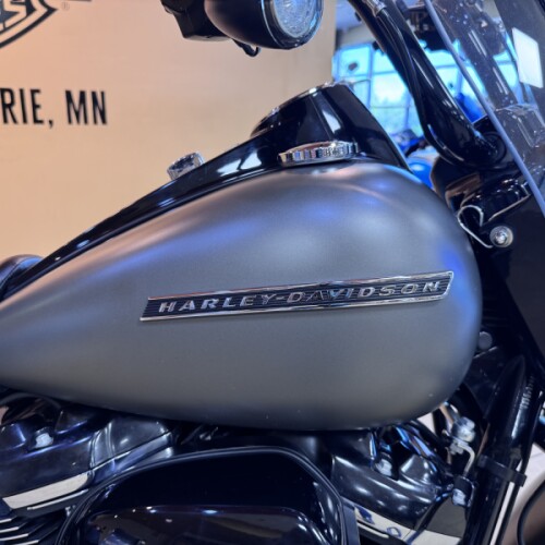 2018 Harley-Davidson® Road King® Special Industrial Gray Denim thumb 3