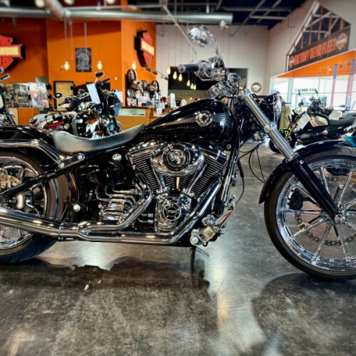 2014 Harley-Davidson® Breakout® Vivid Black thumb 3