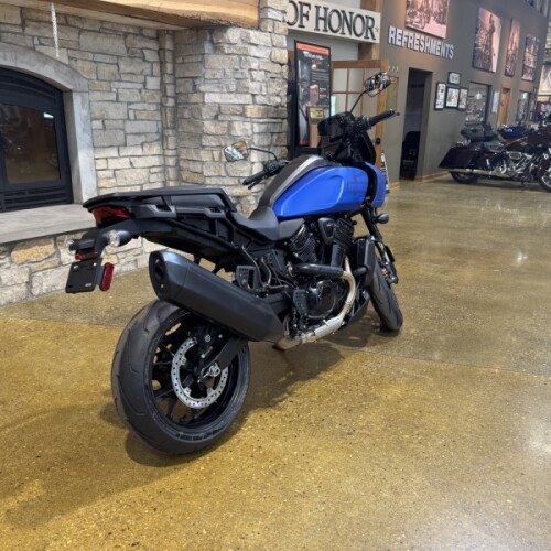 RA1250ST 2026 Pan America® 1250 ST thumb 3