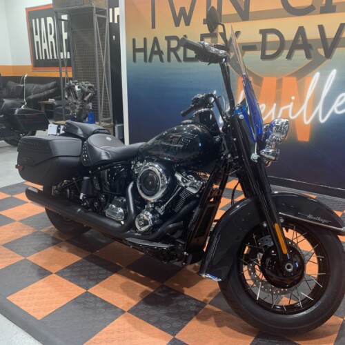 2026 Harley-Davidson Heritage Classic FLHC Liberty Edition thumb 2