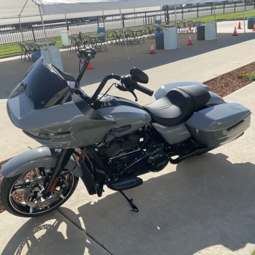 FLTRX 2026 Road Glide® thumb 1