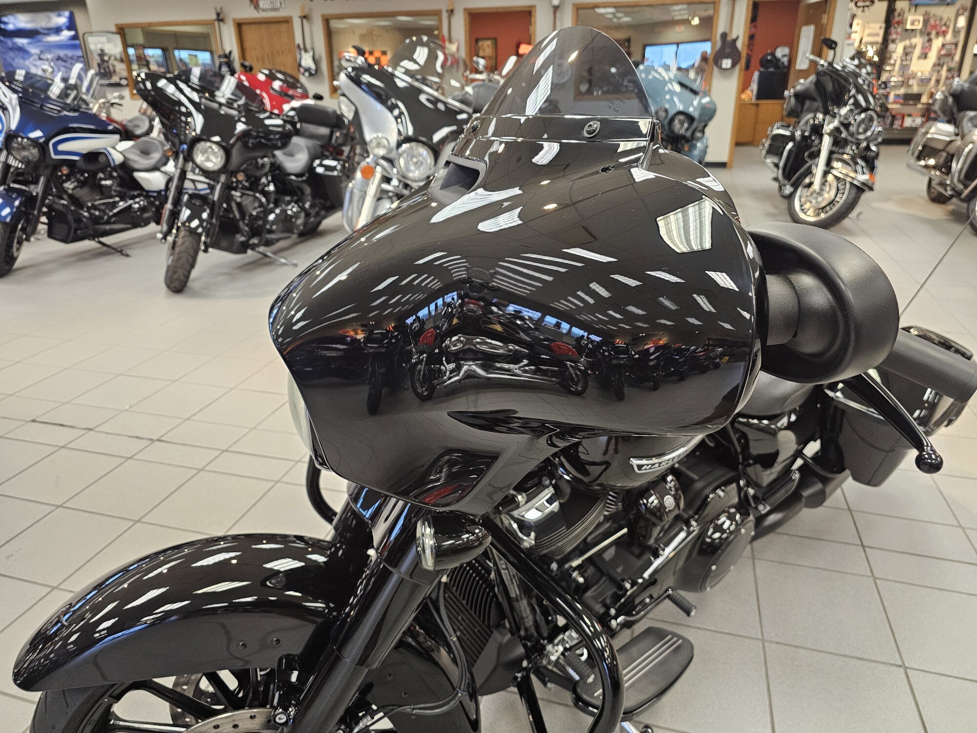 FLHXS 2018 Street Glide® Special, photo 17