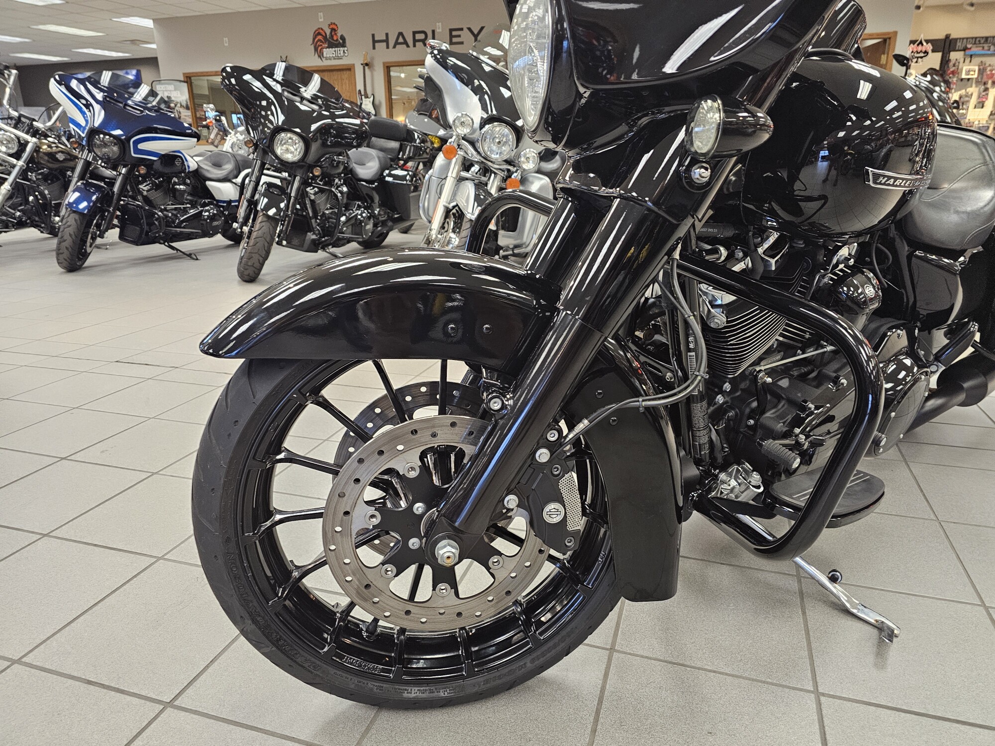 FLHXS 2018 Street Glide® Special, photo 18