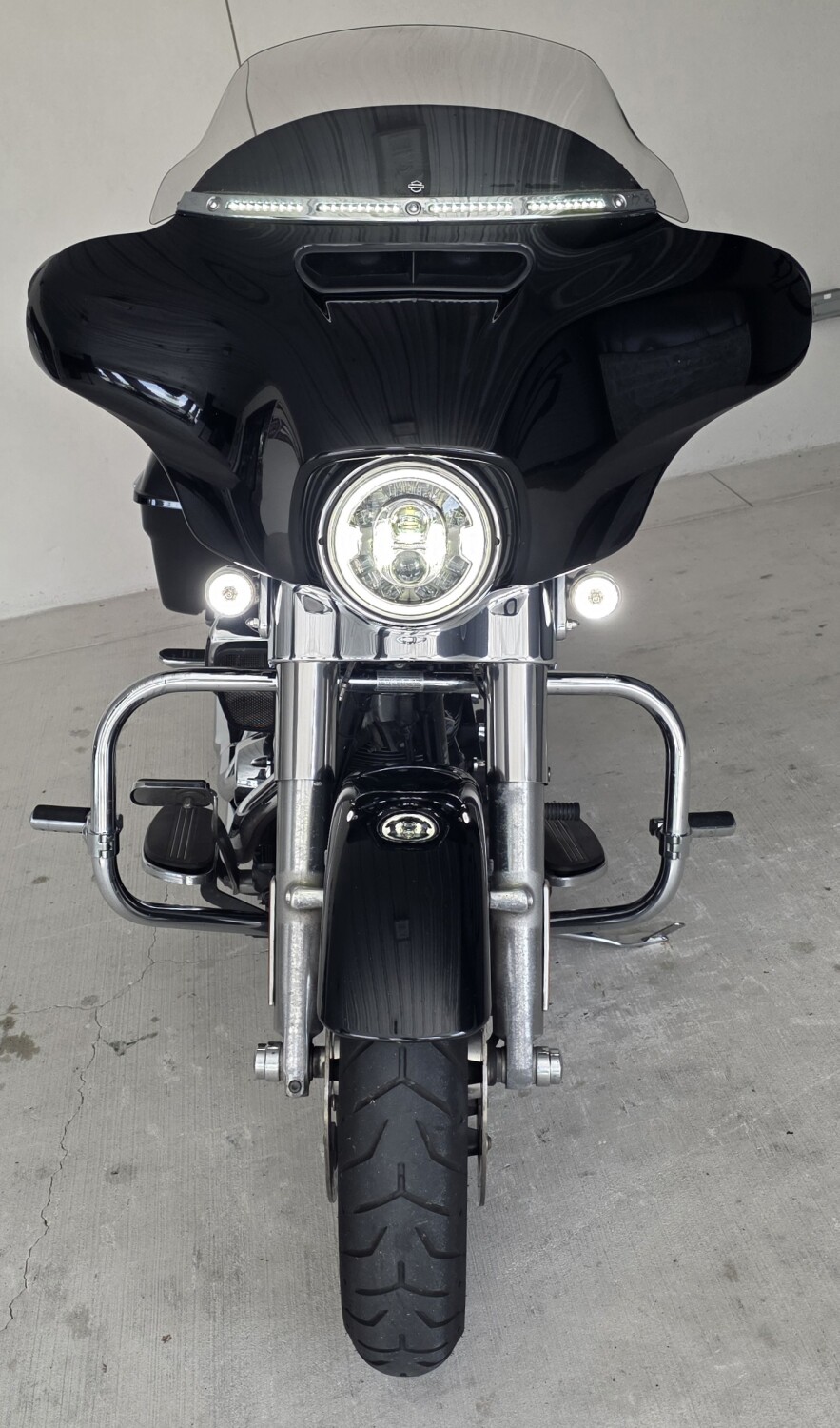 2020 Harley-Davidson® Street Glide® Vivid Black w/ Tour Pak!, photo 13