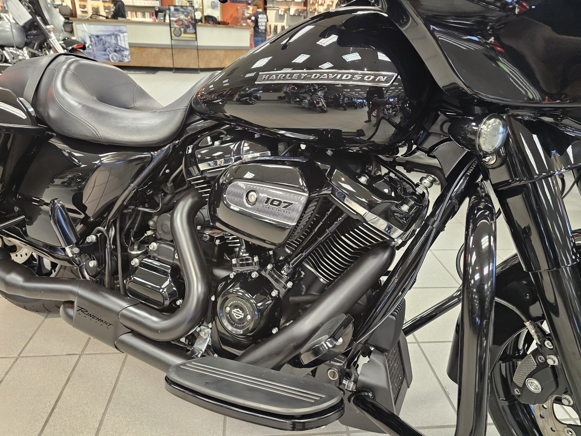 FLHXS 2018 Street Glide® Special, photo 11